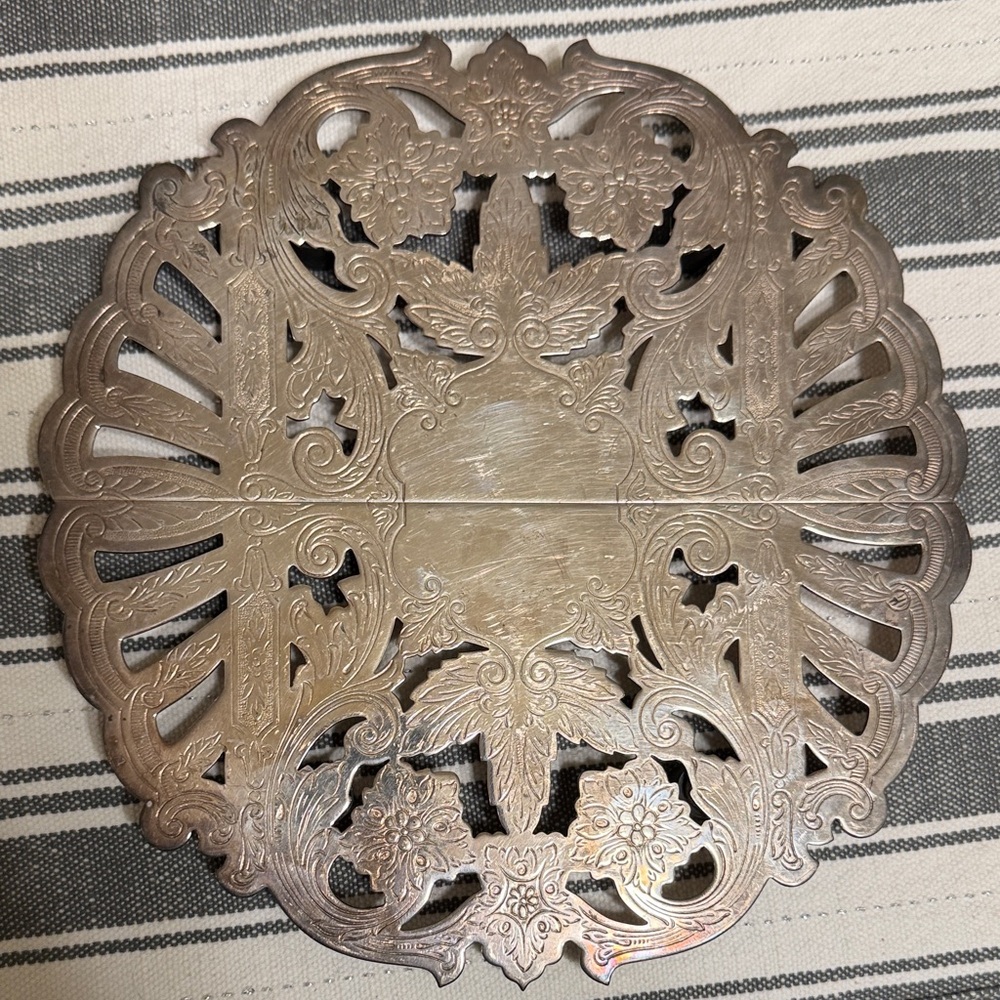Elegant Wallace Silverplate Decorative Trivet